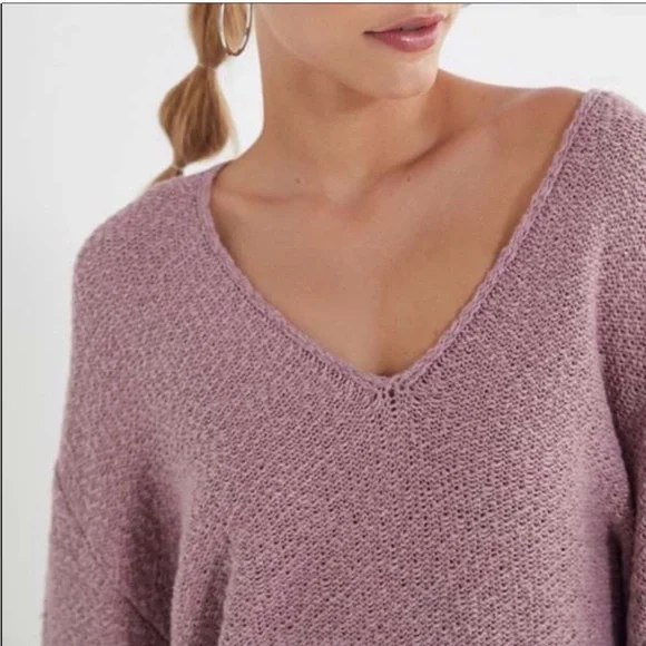 Urban Outfitters Maeve Reversible V-Neck Sweater - size medium - Picture 5 of 10